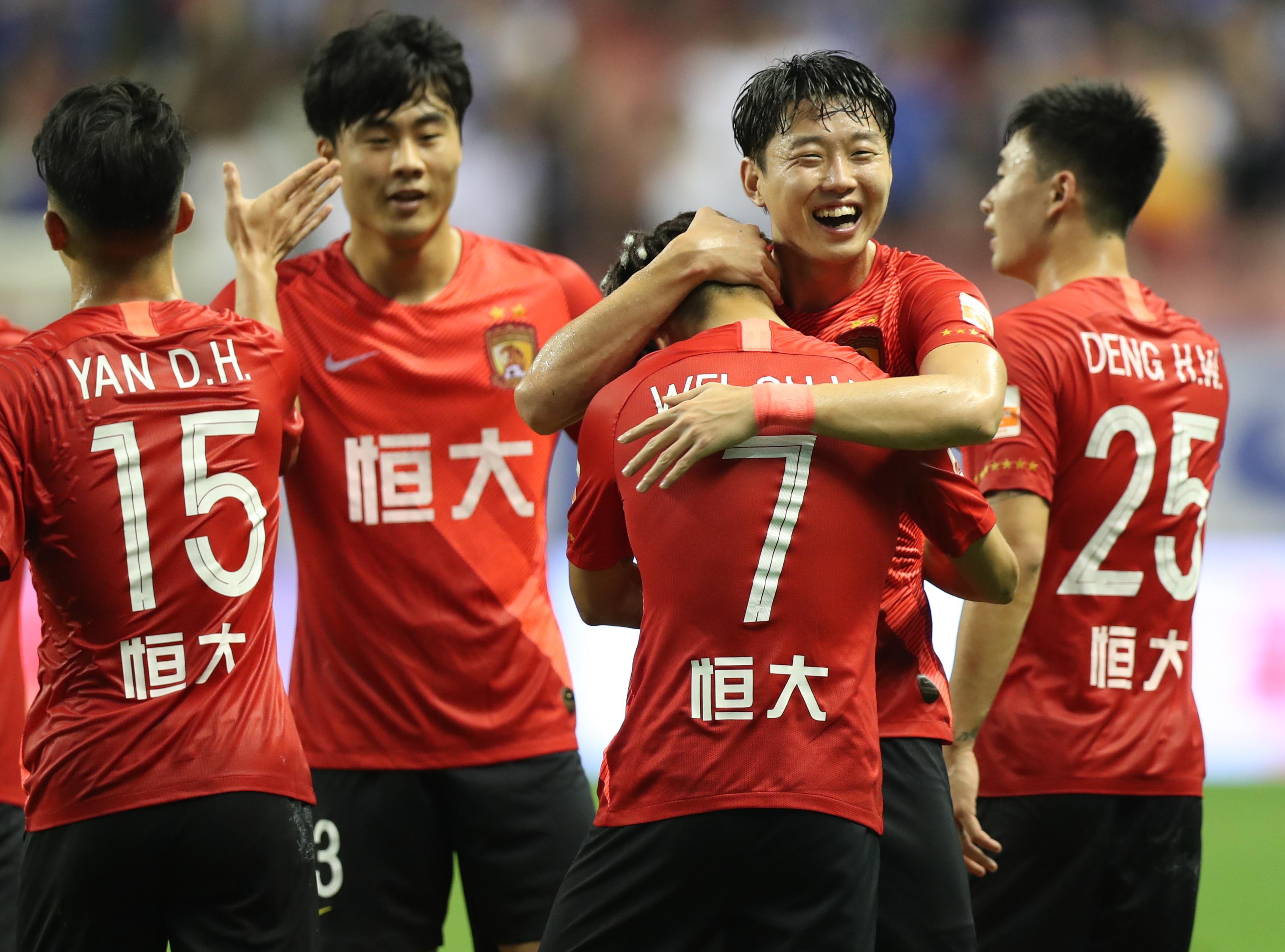 NBA常规赛：哈登率领队伍大逆转，快船126-113客场掀翻尼克斯
