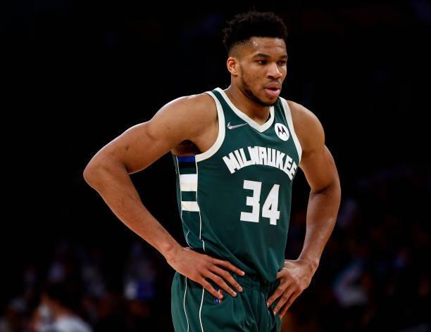 安东尼-戴维斯拒绝左手手术，独行侠续约与交易前景陷入迷雾