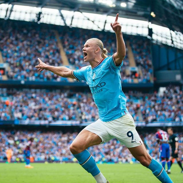 反对家暴，克雷莫内塞球衣背后印的是与球员关系密切女性名字