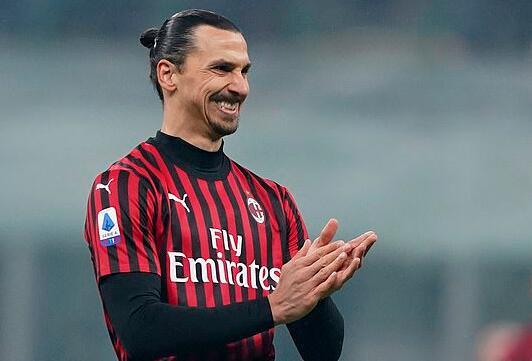 匹兹堡海盗签下自由球员瑞恩·奥赫恩（Ryan O'Hearn），合约价值 2 年 2900 万美元